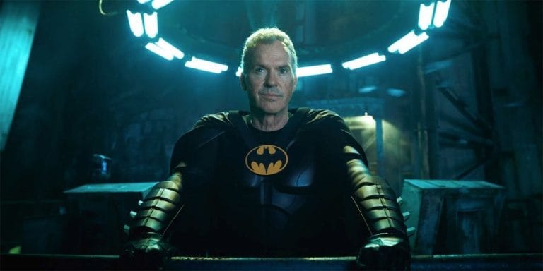 Le Batman de Michael Keaton est prêt pour la guerre avec une nouvelle figurine « The Flash » Hot Toys