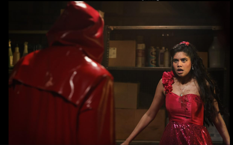 Critique de 'Fear Street : Prom Queen' : une occasion manquée dans un corsage fané