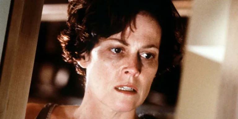 30 ans plus tard, le blockbuster VHS de Sigourney Weaver, composé à 76 % de Rotten Tomatoes, est un succès en streaming aux États-Unis