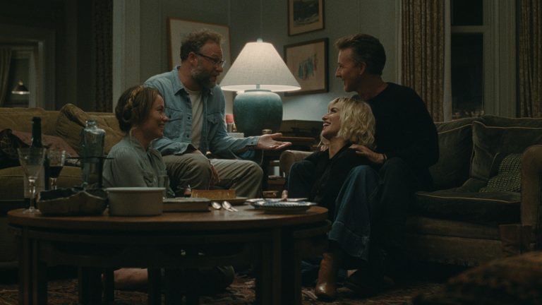 Critique de « The Invite » : Une nuit sauvage et folle